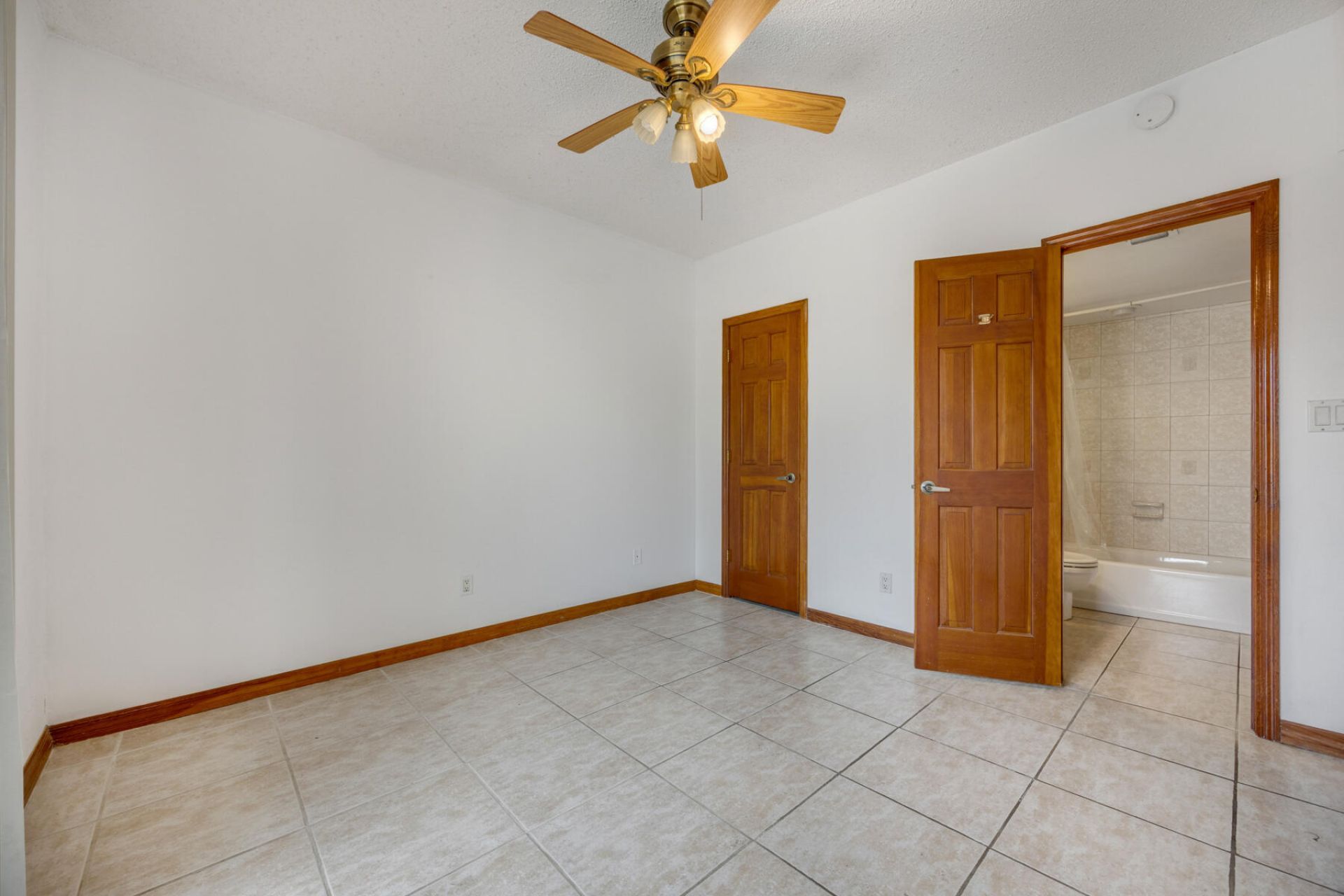 32 Hilton Haven Road, Unit APT 5, Key West, FL 33040 Photo