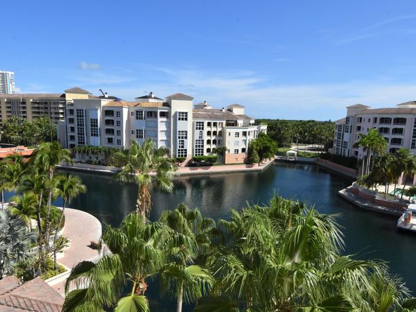 707 CRANDON Boulevard, Unit PH-8, Key Biscayne, FL 33149