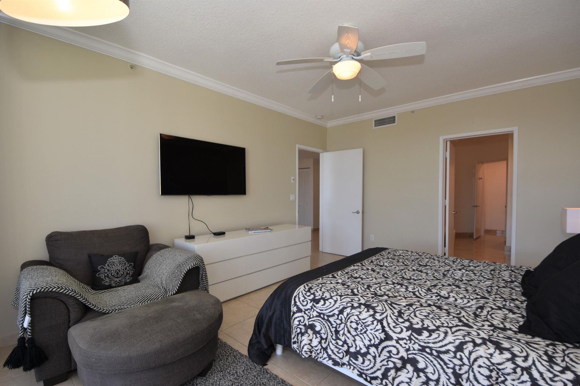 707 Crandon Boulevard, Unit PH-8, Key Biscayne, FL 33149 Photo