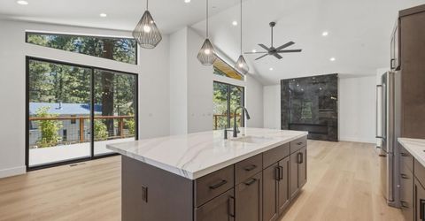 905 Linda Avenue, South Lake Tahoe, CA 96150 Photo