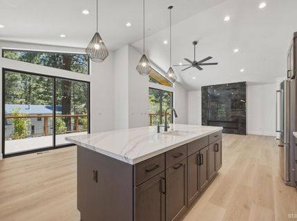 905 Linda Avenue, South Lake Tahoe, CA 96150 Photo