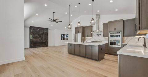 905 Linda Avenue, South Lake Tahoe, CA 96150 Photo