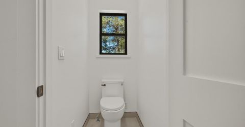 905 Linda Avenue, South Lake Tahoe, CA 96150 Photo