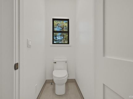 905 Linda Avenue, South Lake Tahoe, CA 96150 Photo