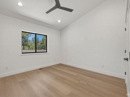 905 Linda Avenue, South Lake Tahoe, CA 96150 Photo