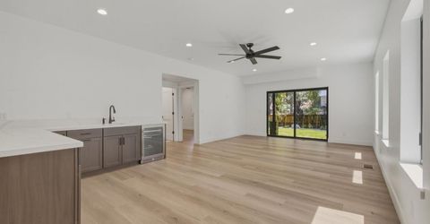 905 Linda Avenue, South Lake Tahoe, CA 96150 Photo