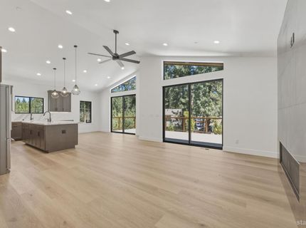 905 Linda Avenue, South Lake Tahoe, CA 96150 Photo