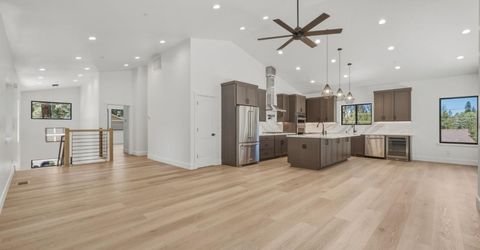 905 Linda Avenue, South Lake Tahoe, CA 96150 Photo