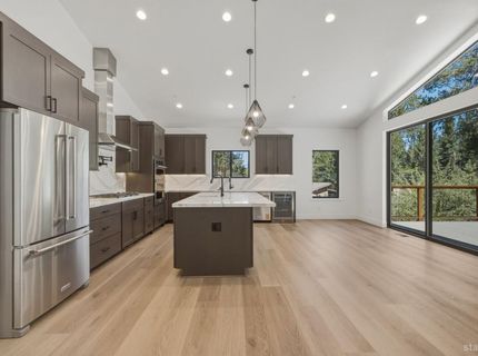 905 Linda Avenue, South Lake Tahoe, CA 96150 Photo