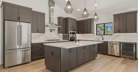 905 Linda Avenue, South Lake Tahoe, CA 96150 Photo