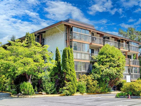 1009 McKenzie Ave , Unit #304, Saanich, BC V8X 4B1
