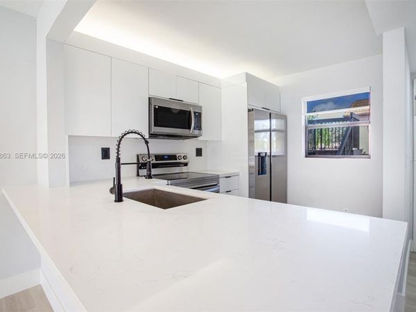 Unit 101, Pembroke Pines, FL 33026