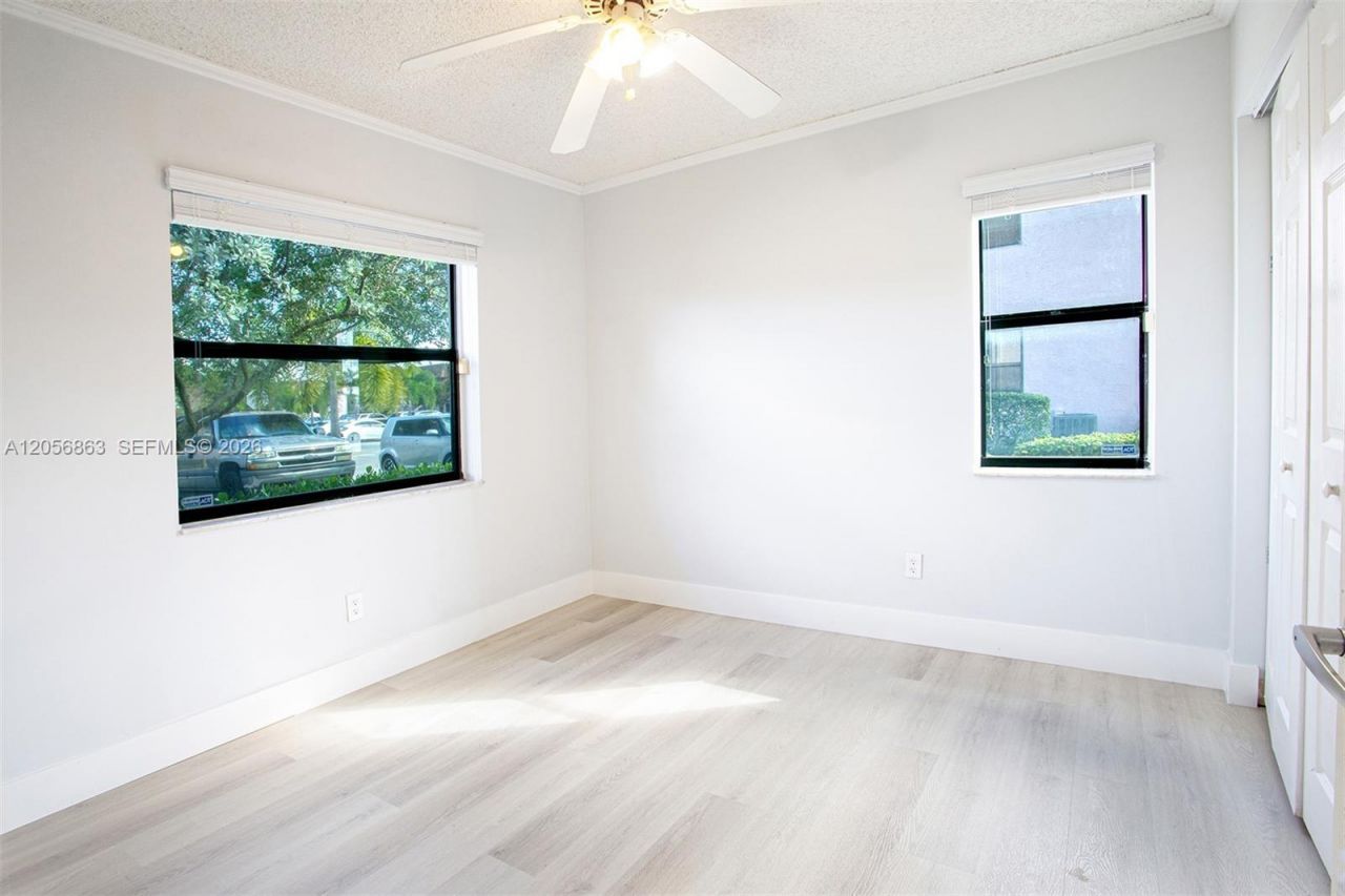 1000 NW 106th Ter, Unit 101, Pembroke Pines, FL 33026 Photo