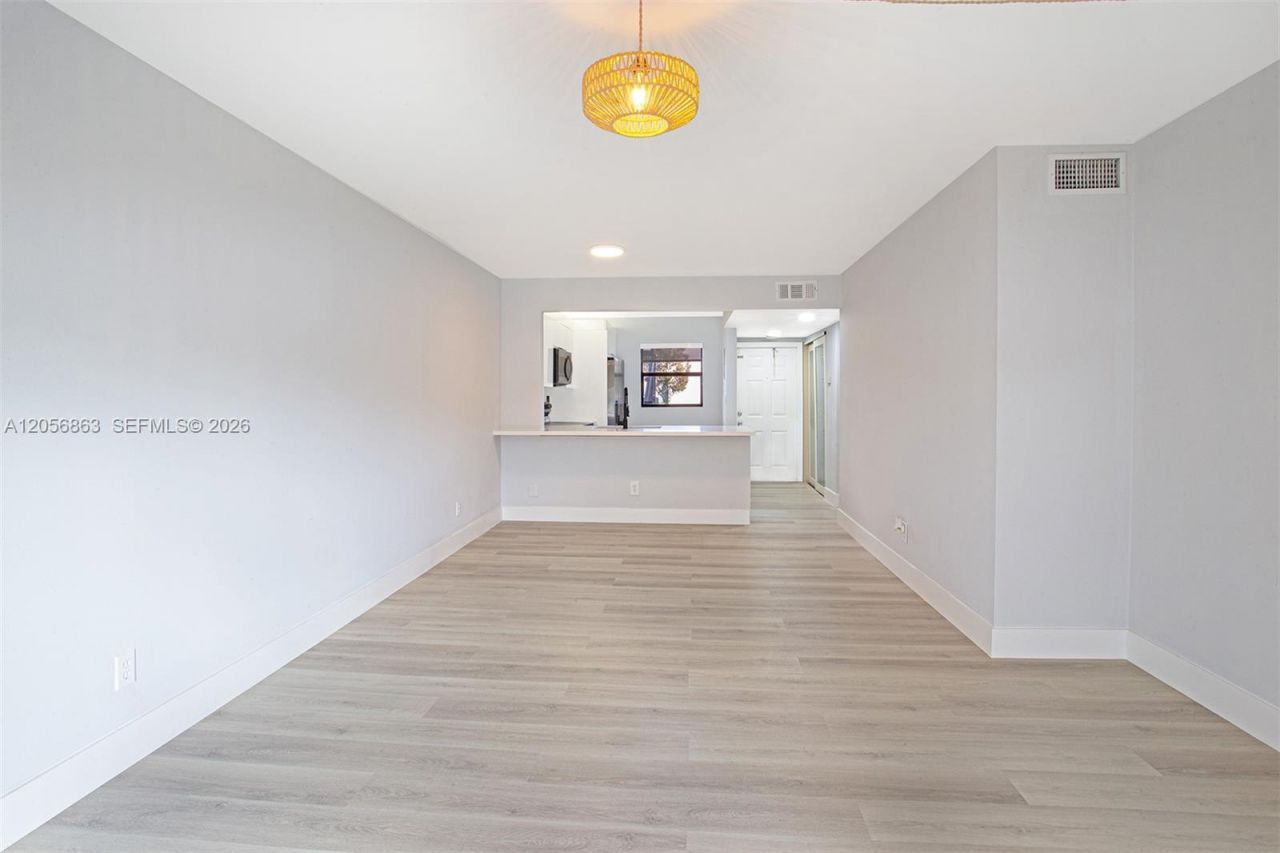 1000 NW 106th Ter, Unit 101, Pembroke Pines, FL 33026 Photo
