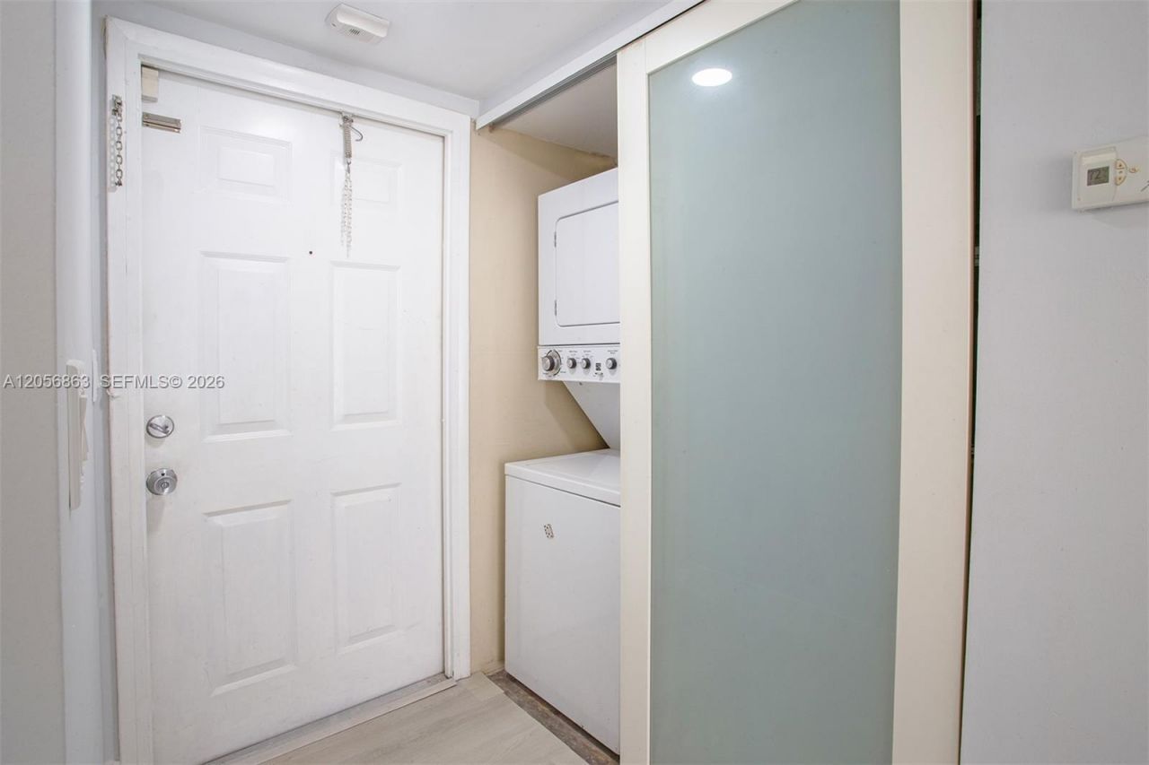 1000 NW 106th Ter, Unit 101, Pembroke Pines, FL 33026 Photo