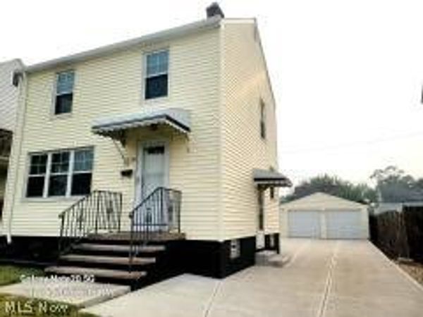 4318 W 60th Street, Cleveland, OH 44144