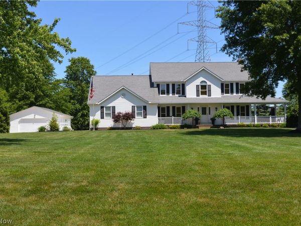 7600 Meadowood Drive , Canfield, OH 44406