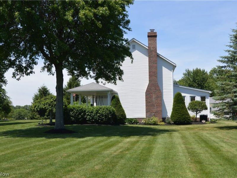 7600 Meadowood Drive, Canfield, OH 44406 Photo 7