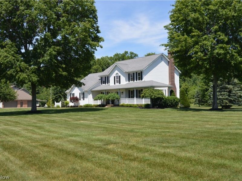 7600 Meadowood Drive, Canfield, OH 44406 Photo 8