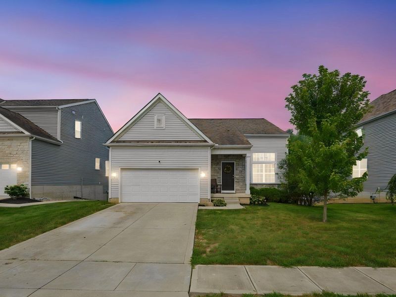 1751 Declaration Drive W, Lancaster, OH 43130 Photo 1