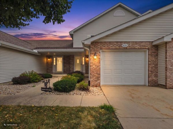 626 Village Lane, Sun Prairie, WI 53590