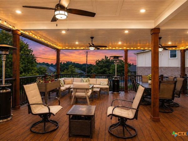 741 Wiltshire Drive , Hutto, TX 78634