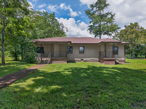 54 Hovis Bend Rd , Fayetteville, TN 37334