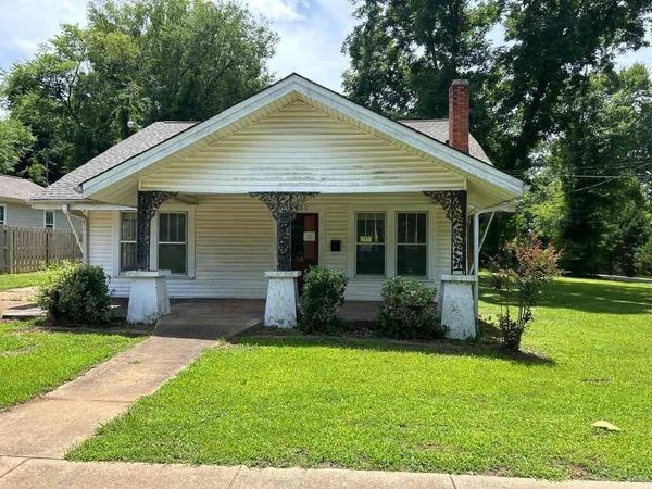 203 E Wiygul St., Fulton, MS 38843