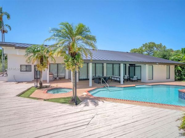 3180 N 36th St, Hollywood, FL 33021