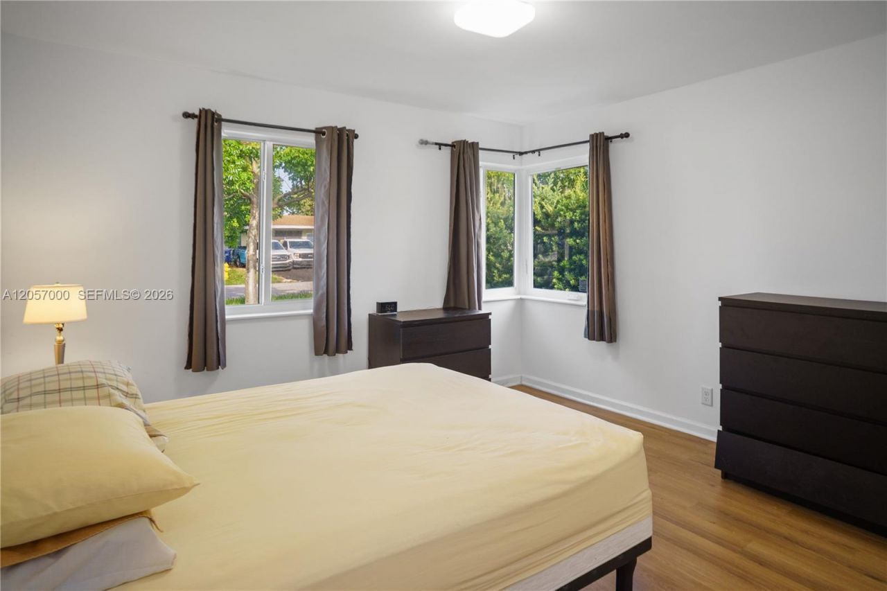 3021 NE 11th Ter , Pompano Beach, FL 33064 Photo