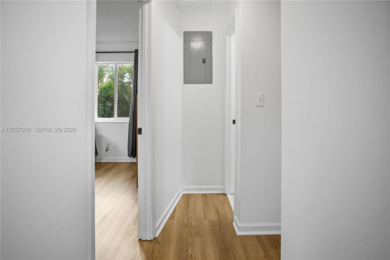 3021 NE 11th Ter , Pompano Beach, FL 33064 Photo