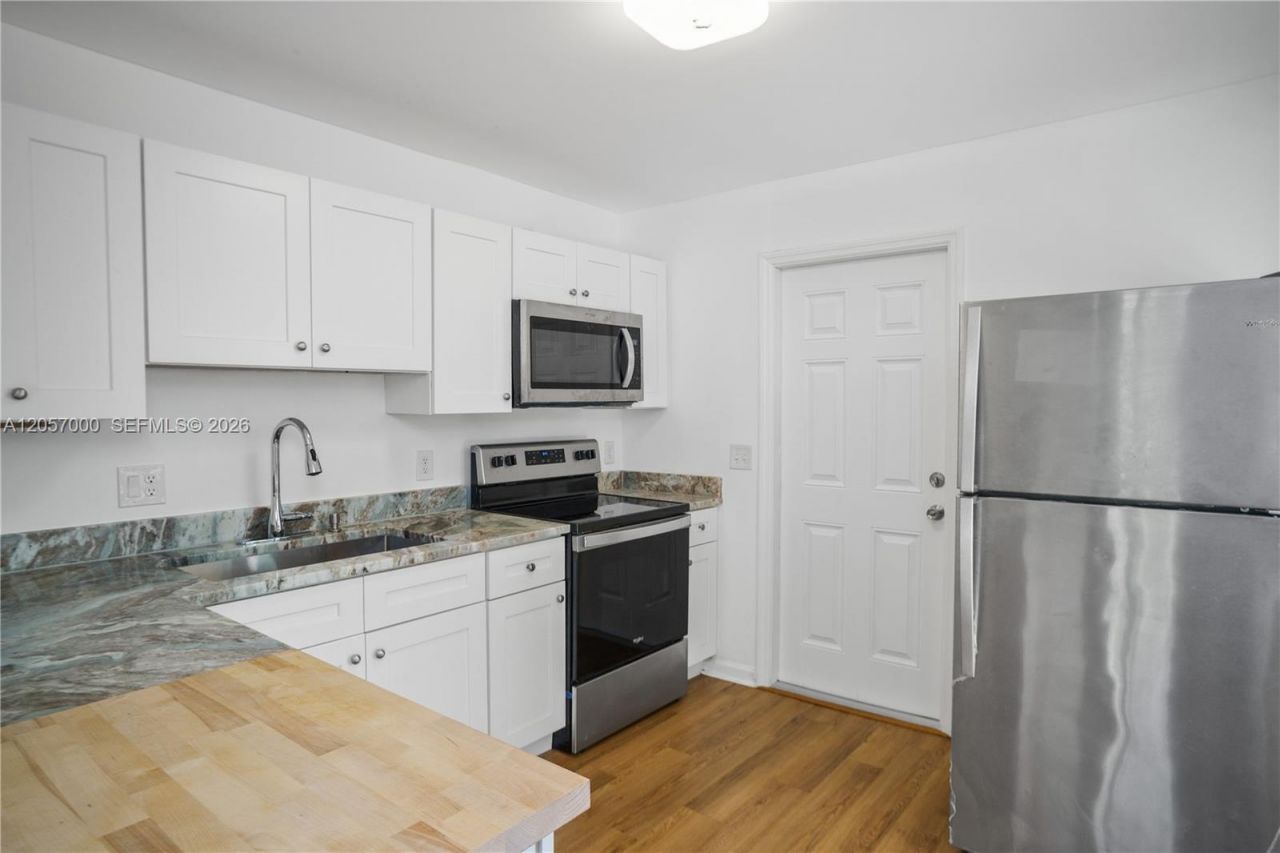 3021 NE 11th Ter , Pompano Beach, FL 33064 Photo