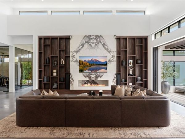 69 Olympia Canyon Way, Las Vegas, NV 89141