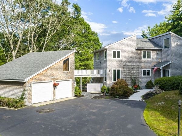 46 Holly Pond Rd, Marion, MA 02738