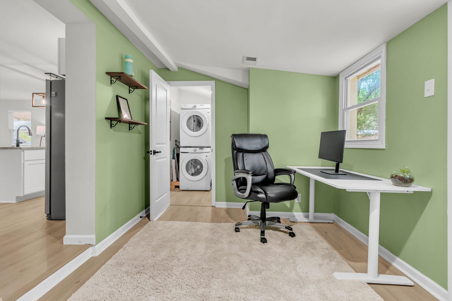 2090 Green Park Avenue Photo 22