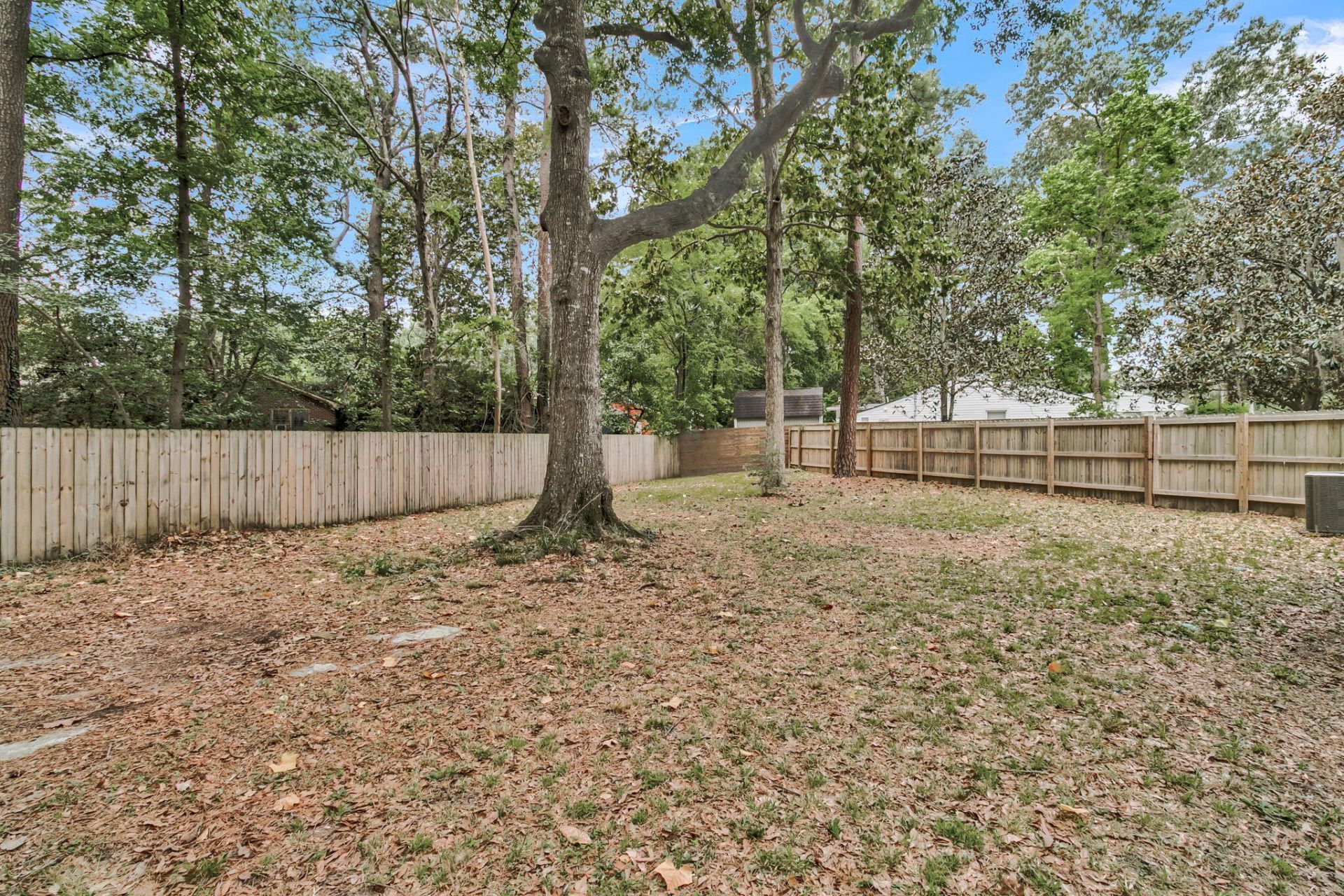 2090 Green Park Avenue Photo 27