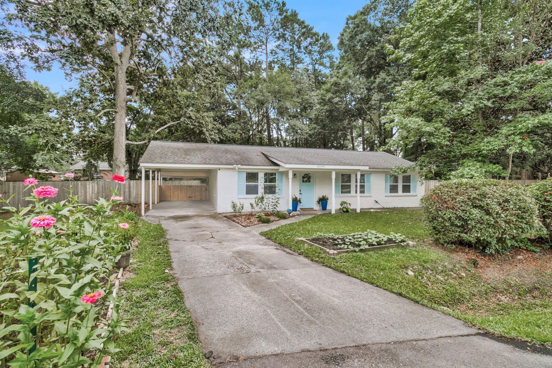 2090 Green Park Avenue Photo 28