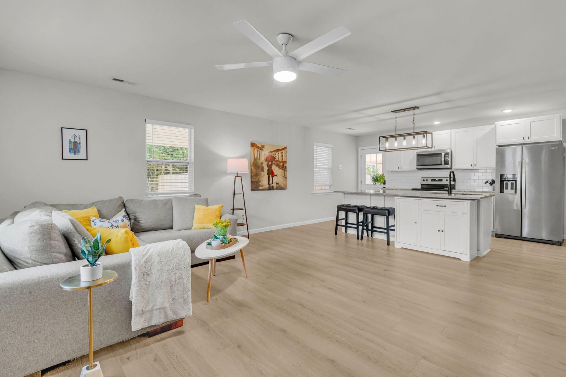 2090 Green Park Avenue Photo 4