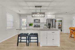2090 Green Park Avenue photo 4