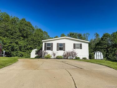 11600 Bay Drive, Tyrone Twp, MI 48430