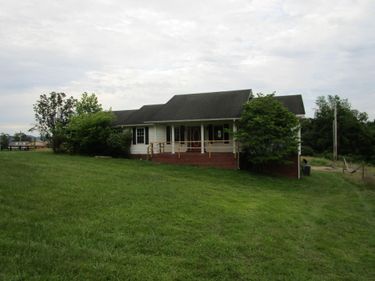 44 Happy Top Road, Clay City, KY 40312