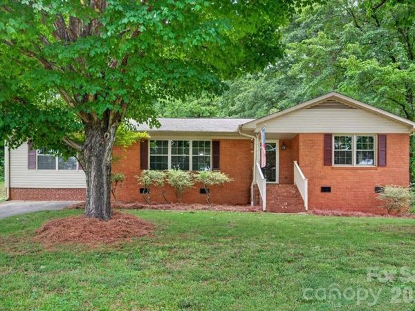 101 N Main Street, Mount Pleasant, NC 28124