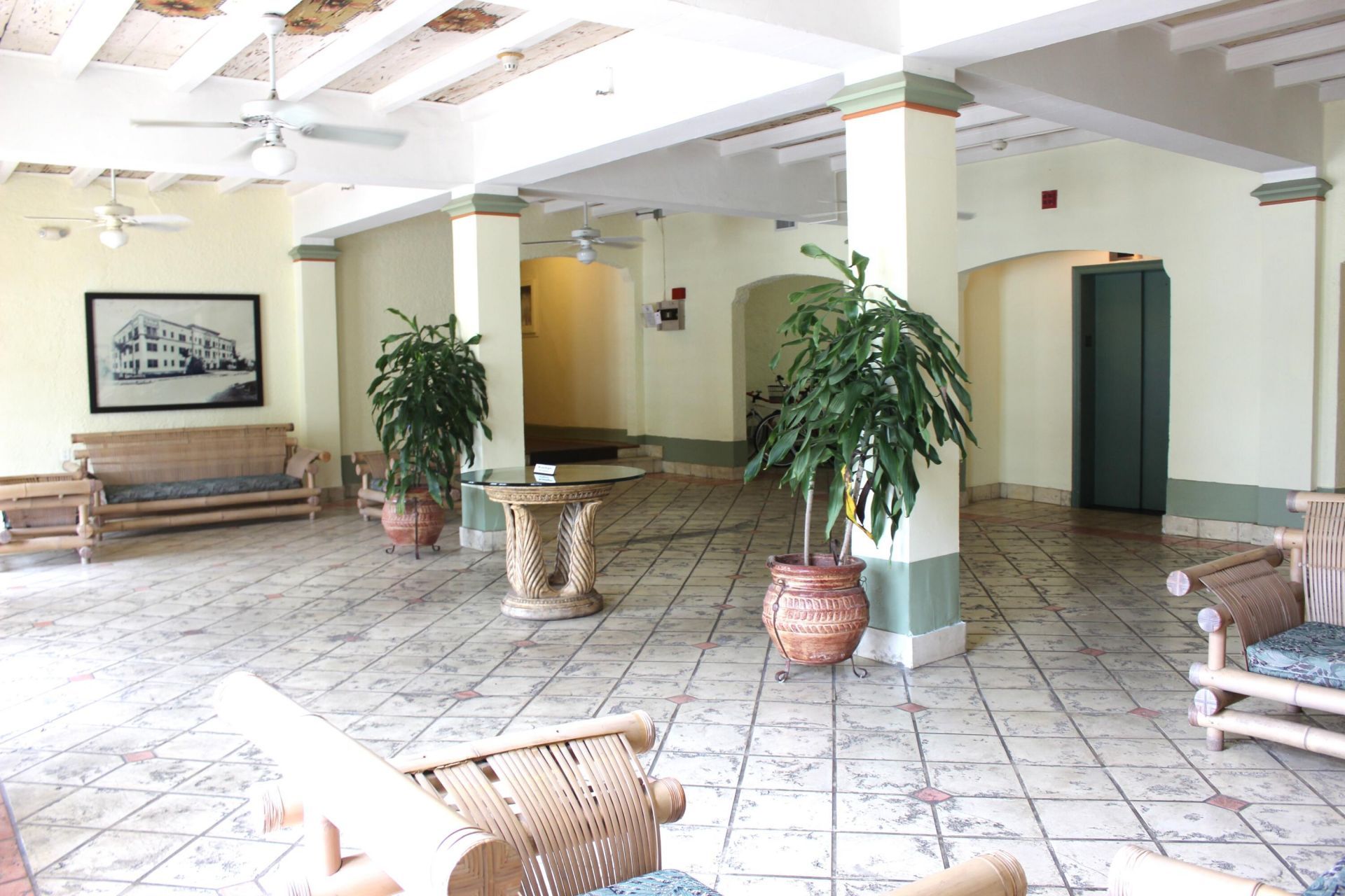 900 16th Street, Unit 204, Miami Beach, FL 33139 Photo