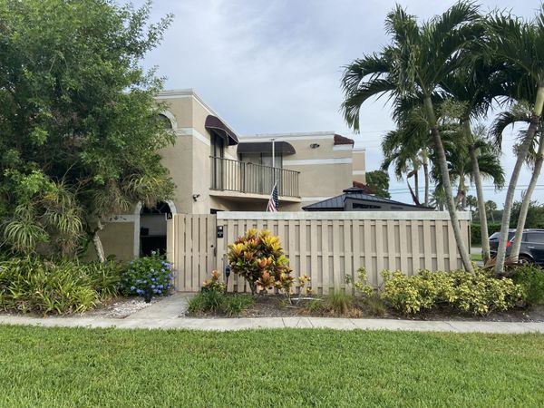 4005 VILLAGE Drive, Unit A, Delray Beach, FL 33445