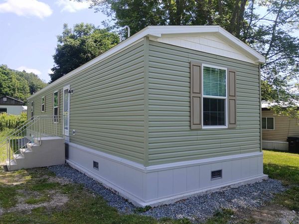 10 Daniels Drive, Enfield, NH 03748