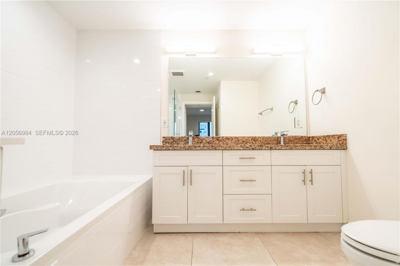 1091 Galiano St, Unit 502, Coral Gables, FL 33134 Photo