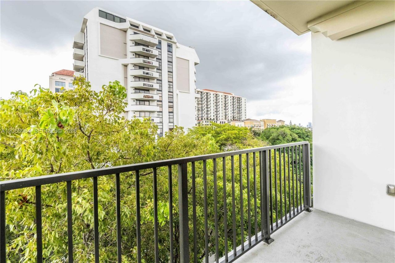 1091 Galiano St, Unit 502, Coral Gables, FL 33134 Photo