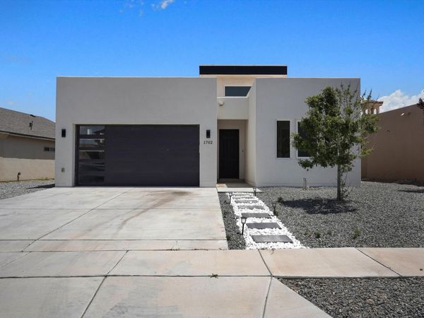 1702 Lark Drive NE, Rio Rancho, NM 87144