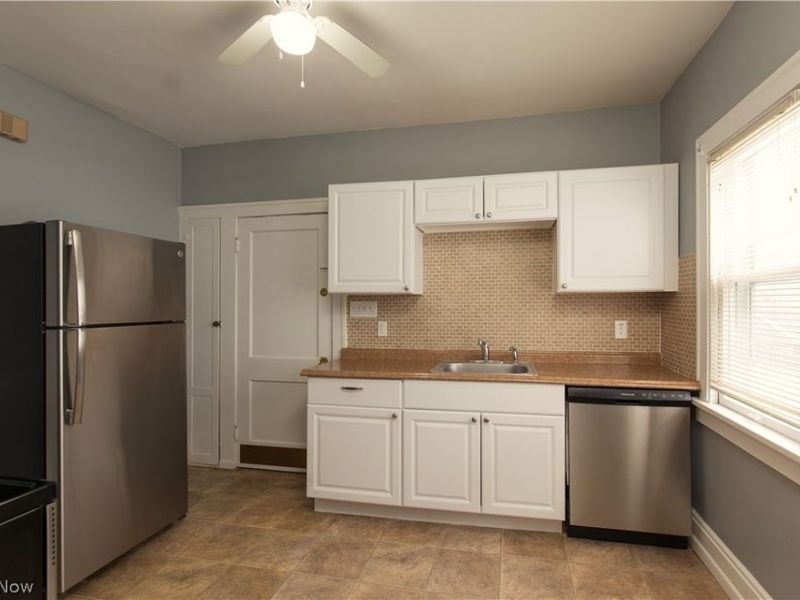 2169 Olive Avenue, Unit 1, Lakewood, OH 44107 Photo 9