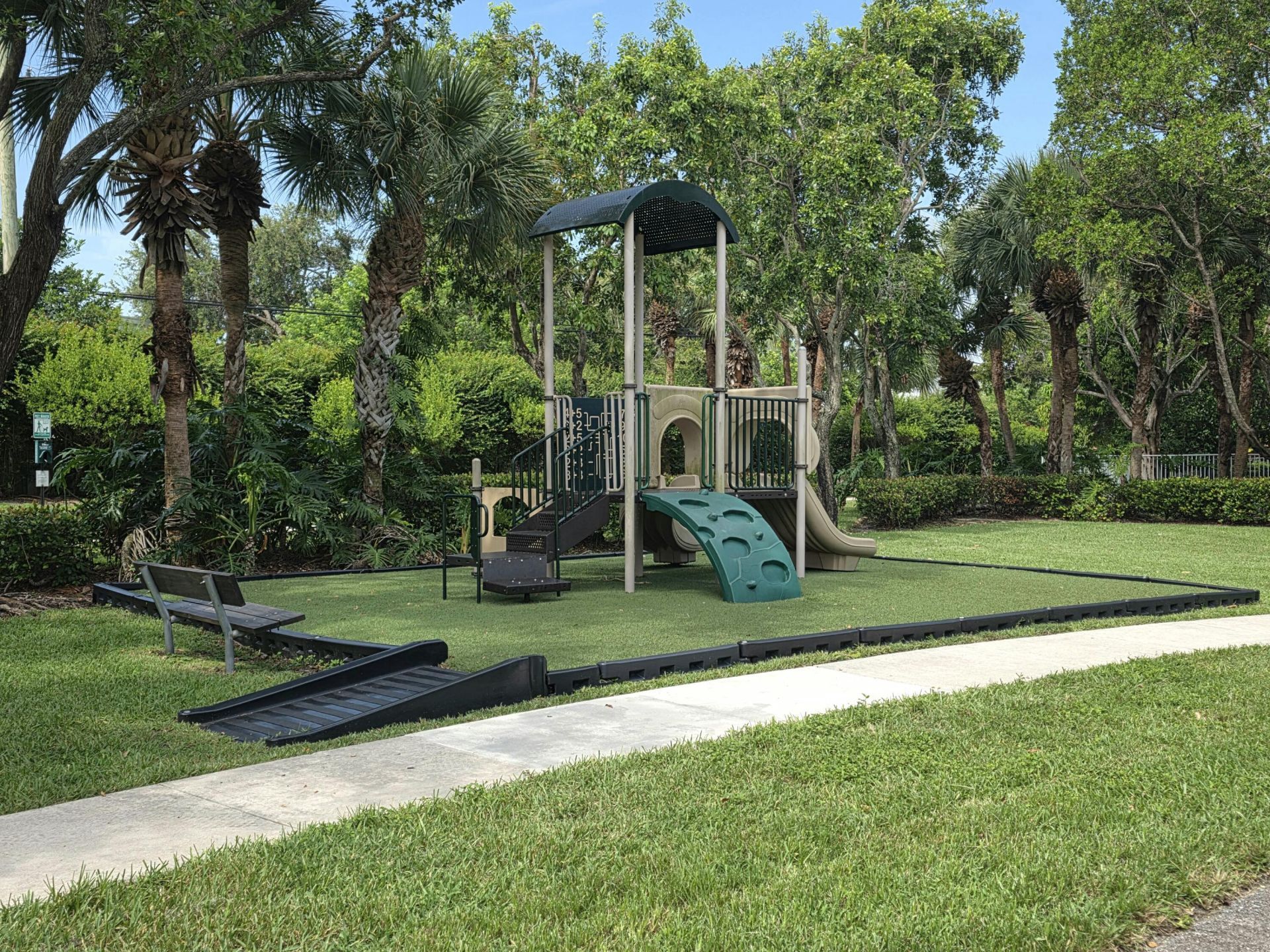 323 Spruce Street, Unit 323, Boynton Beach, FL 33426 Photo